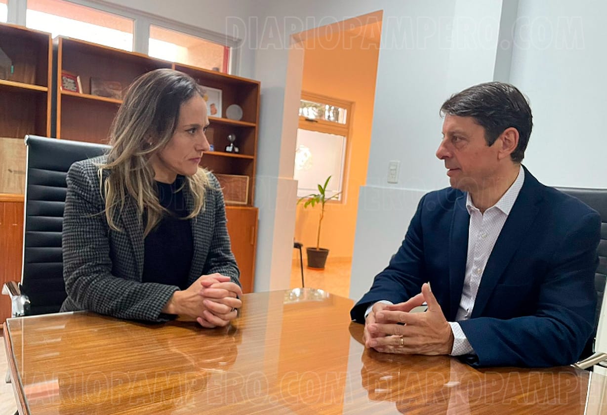 reunion entre funcionarios