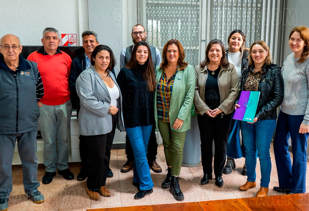 reunión de funcionarios públicos