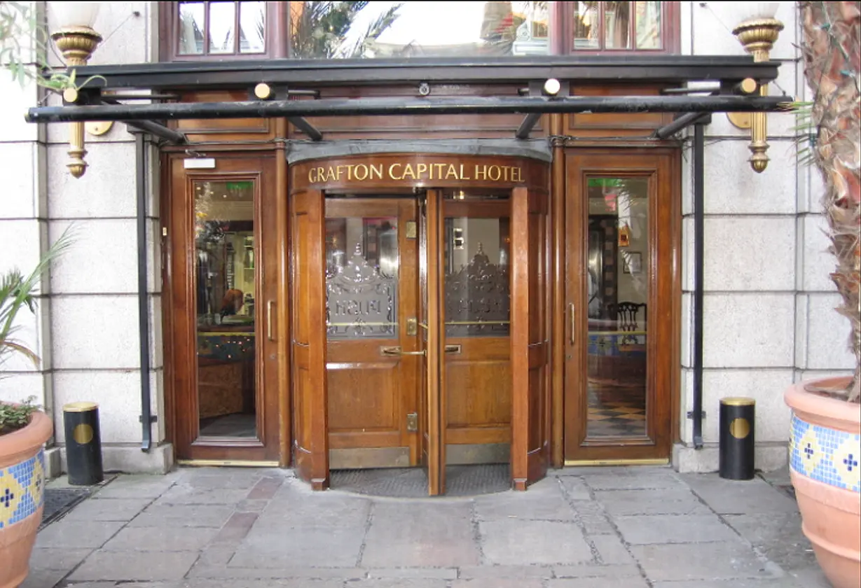 puerta_giratoria
