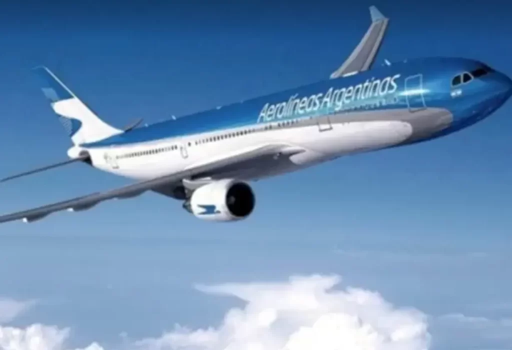Milei avanza con la privatización de Aerolíneas Argentinas a través de un decreto presidencial