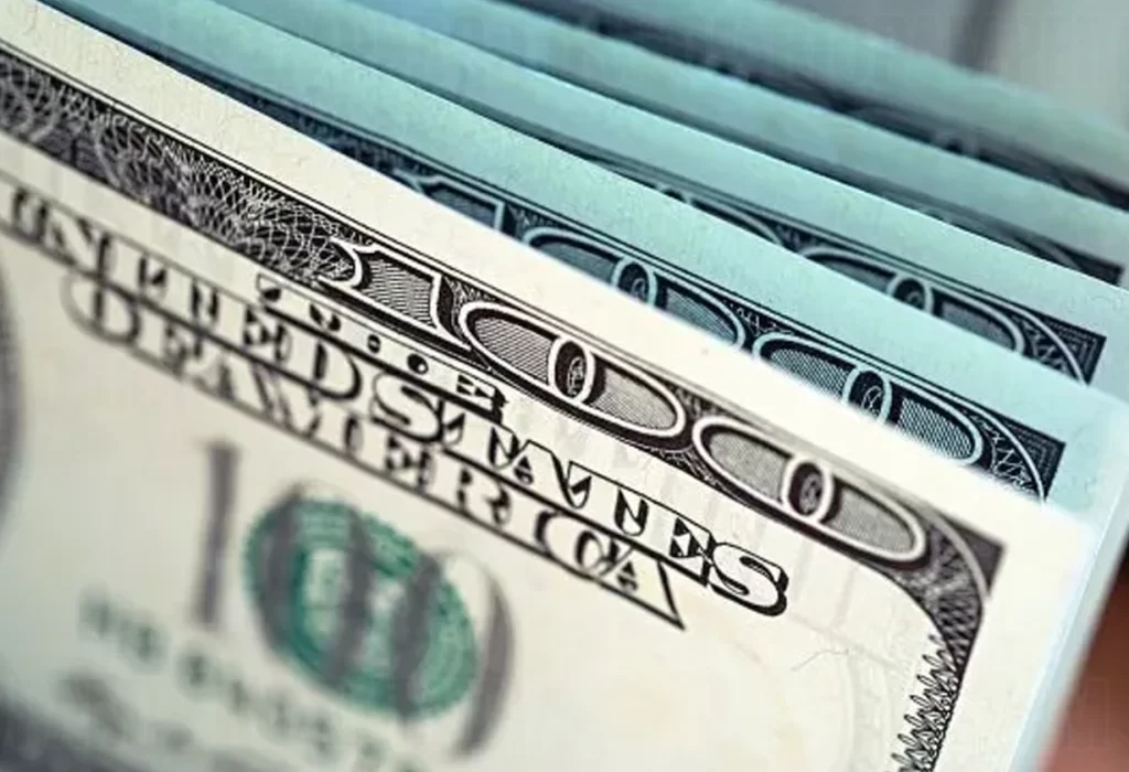 El dólar blue alcanza nuevo récord nominal histórico de $1.270