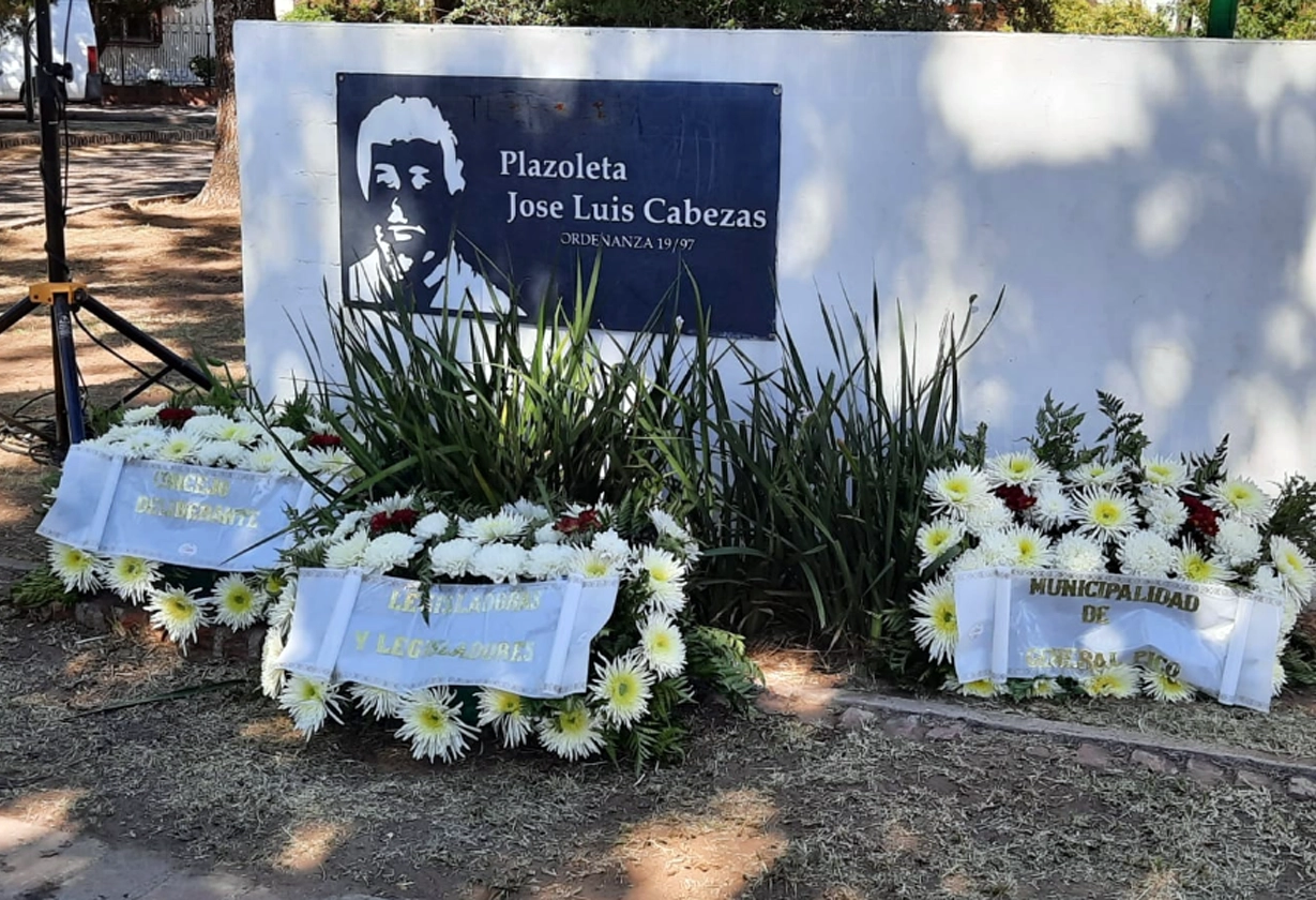 homenaje_cabezas_pico