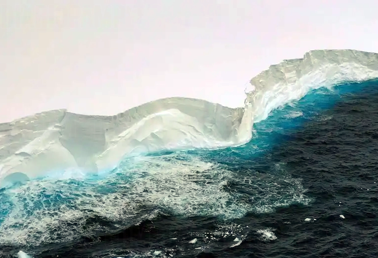 iceberg_a23
