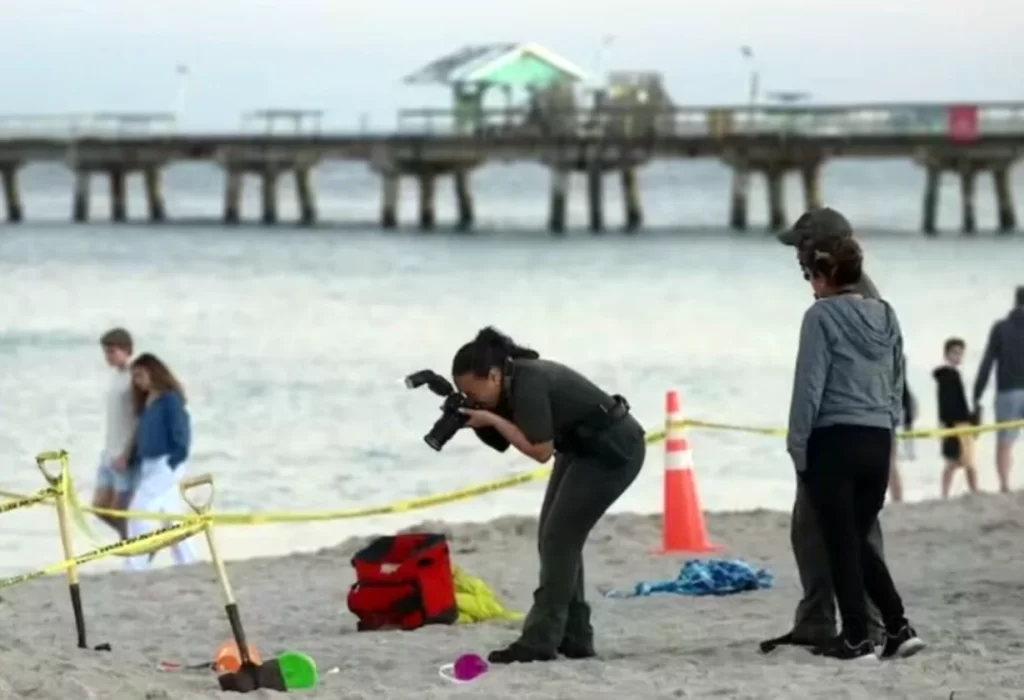 Niña de 7 años muere tras el  colapso de un  pozo en la playa
