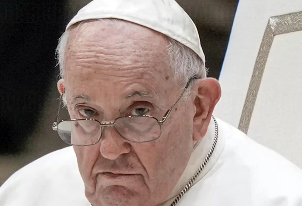 Preocupación en el Vaticano: Papa Francisco enfrenta nuevo revés respiratorio