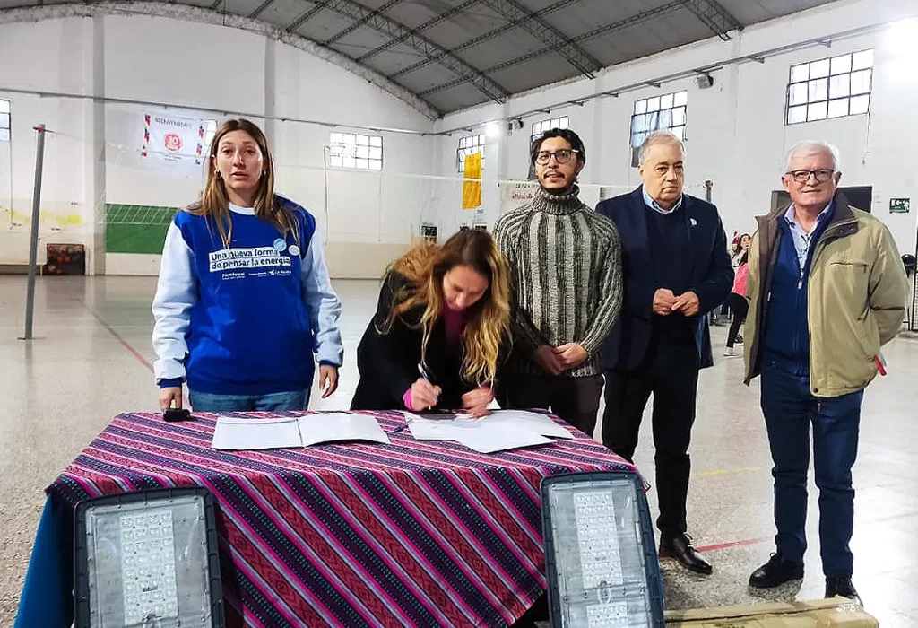 Programa de Eficiencia Energética ilumina el Centro Juvenil Campito Naim en General Pico