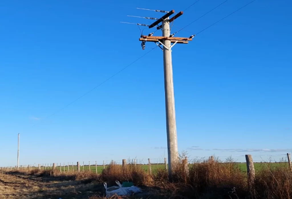 La Cospec Ltda. impulsa la electrificación rural con obras de renovación y mejora