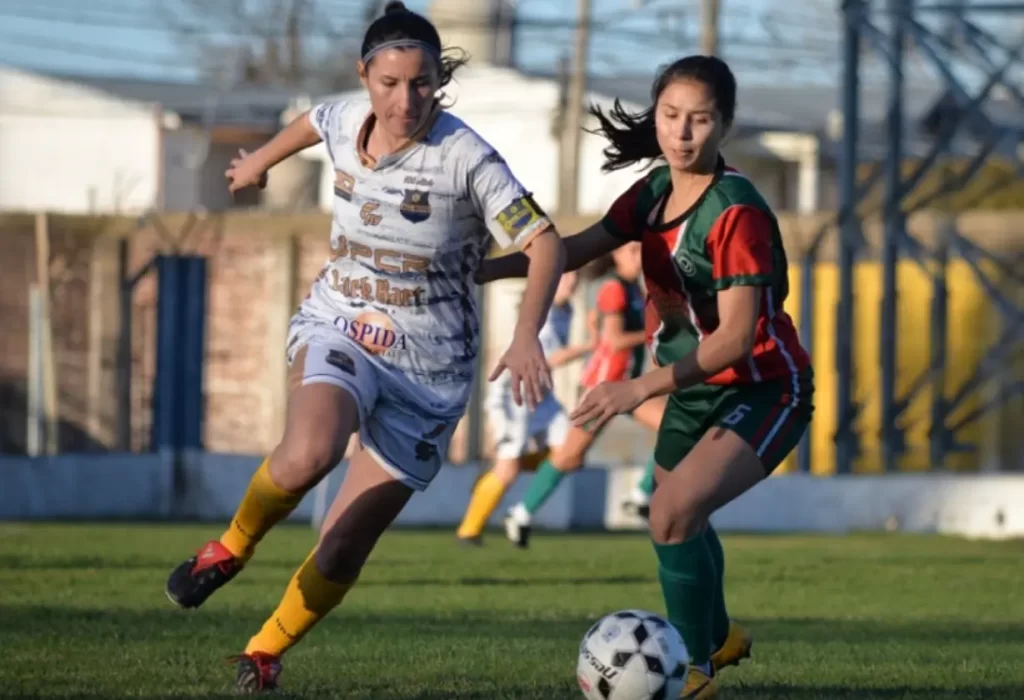 Tres ligas unen a más de 2.500 pampeanos en la pasión por el fútbol