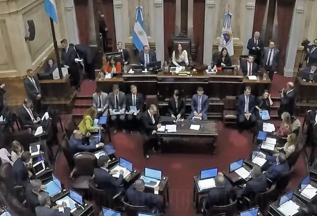 Senadores Nacionales se Aumentan a $8 Millones de Sueldo