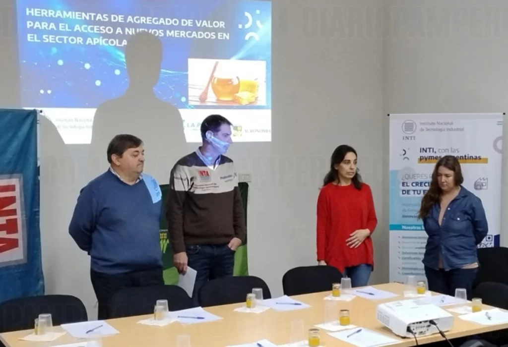 Realizan Taller sobre Acceso a los Mercados del Sector Apícola
