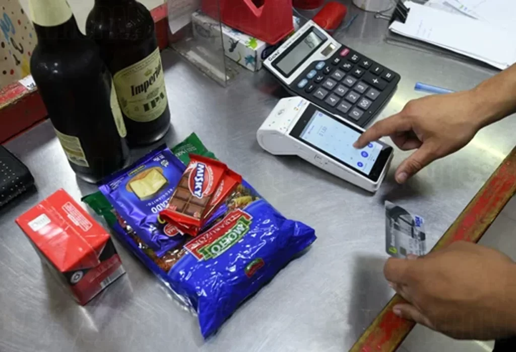 Las ventas minoristas cayeron 7,3% anual en mayo