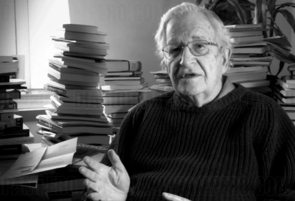 Falleció Noam Chomsky, el influyente lingüista y activista, a los 95 años