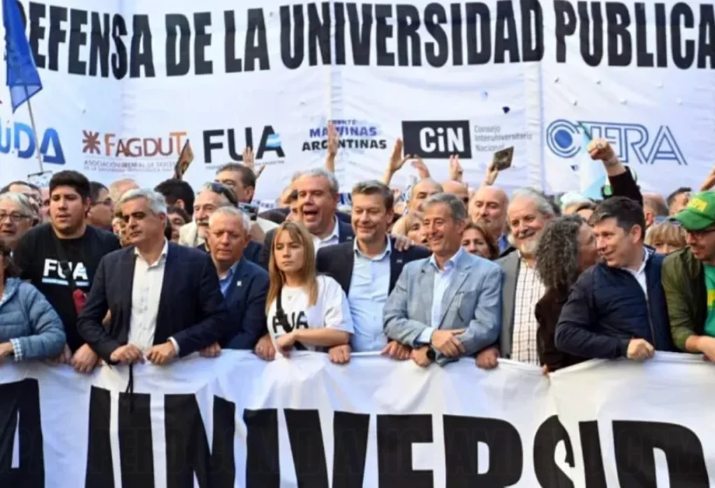 Comenzó el paro universitario en reclamo de aumento salarial