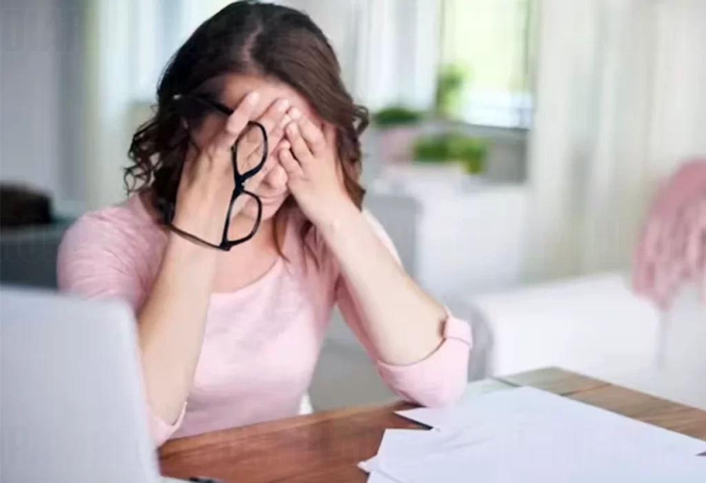 Siete signos clave de depresión que se manifiestan en el ámbito laboral