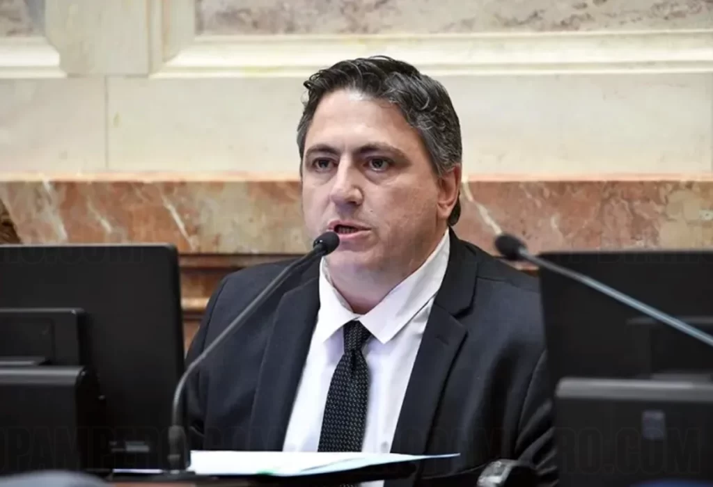 Senado: La Libertad Avanza solicitó expulsión de Francisco Paoltroni