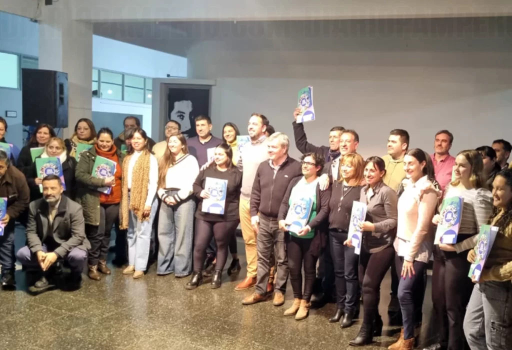 El Gobierno Provincial Entrega Créditos de Economía Social en Santa Rosa