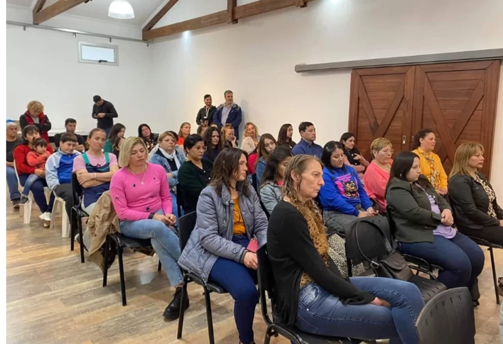Capacitación en Cuidados Especiales para Niños y Personas Mayores en Eduardo Castex