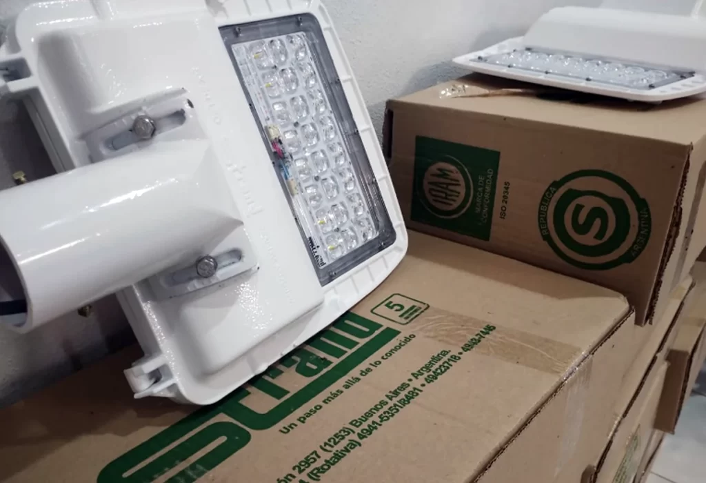 Entrega de luminarias LED completa el recambio total en Parera y Rancul