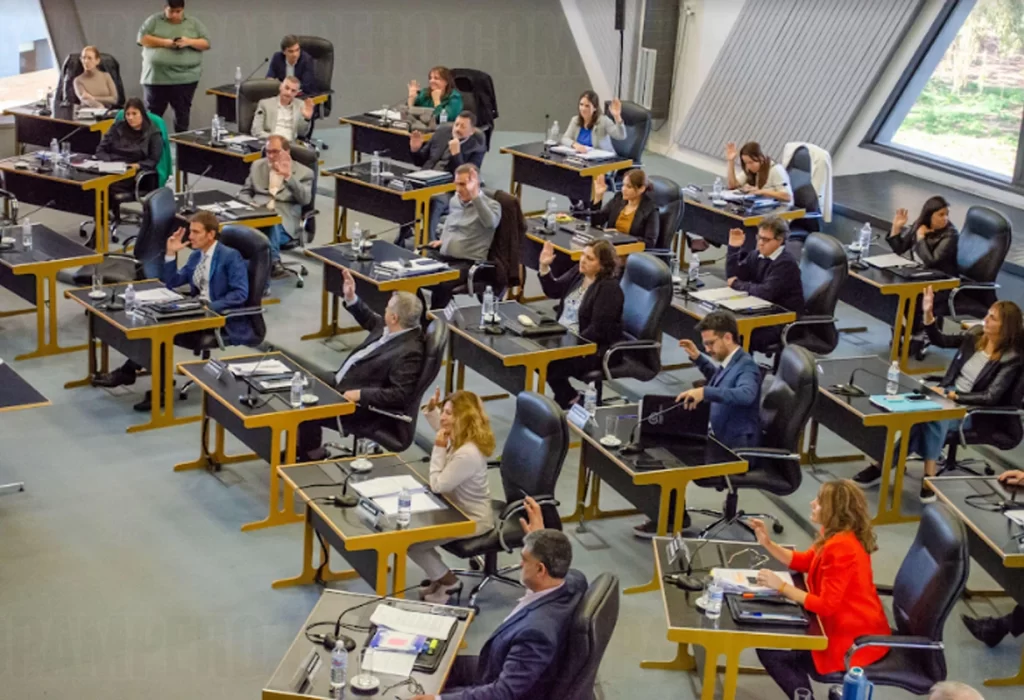 La Legislatura de Santa Rosa aprobó el aumento presupuestario