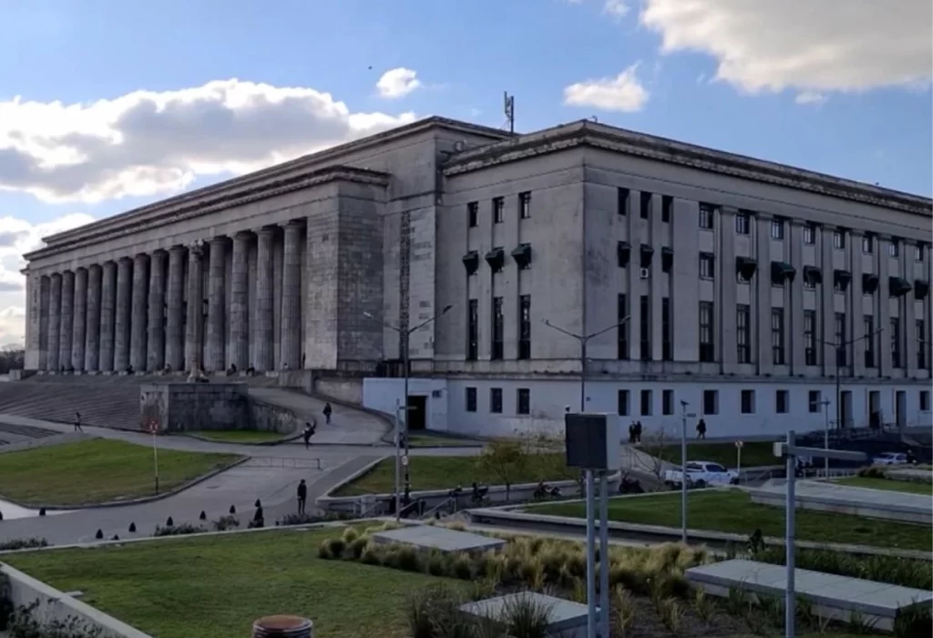 La Universidad de Buenos Aires celebra 203 años de historia