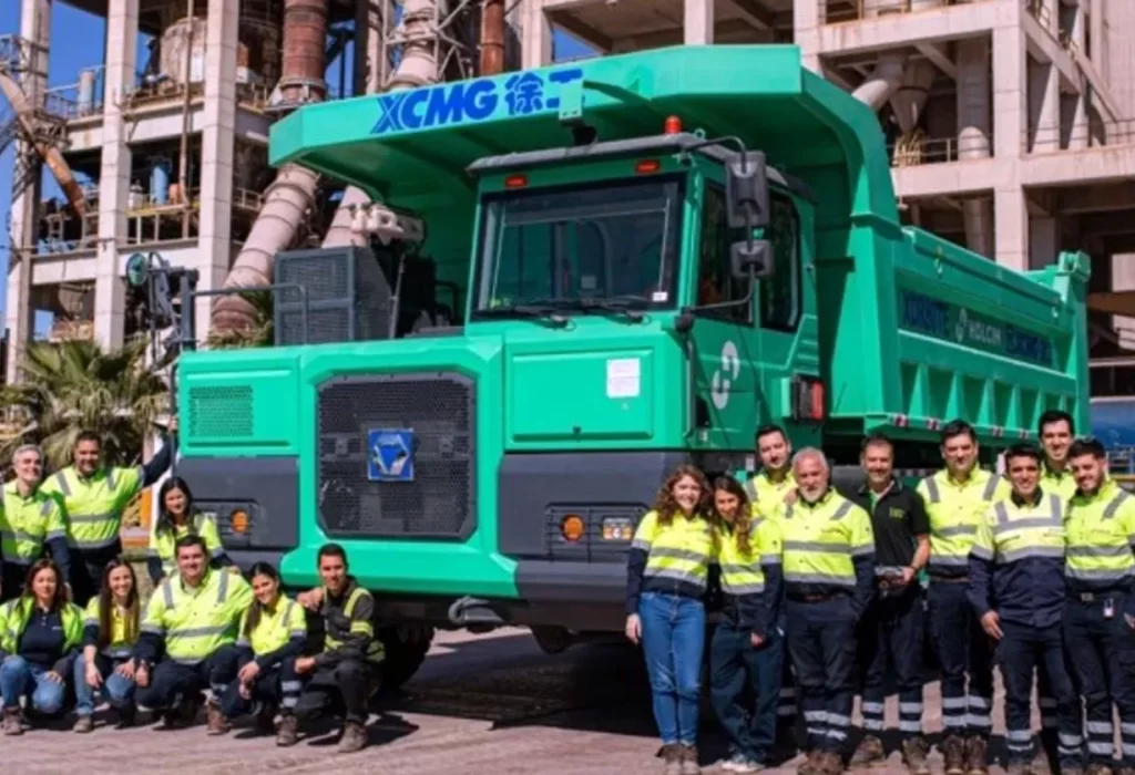 Holcim Argentina inaugura el primer camión 100% eléctrico del país