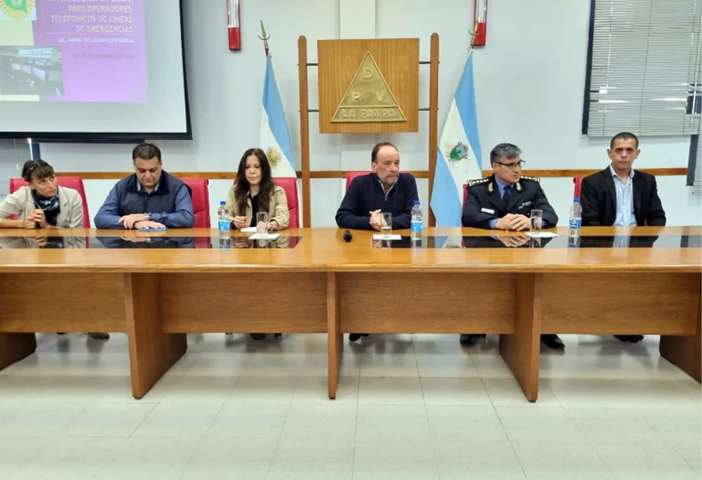 Seminario de Capacitación para Operadores Telefónicos de Emergencia en La Pampa