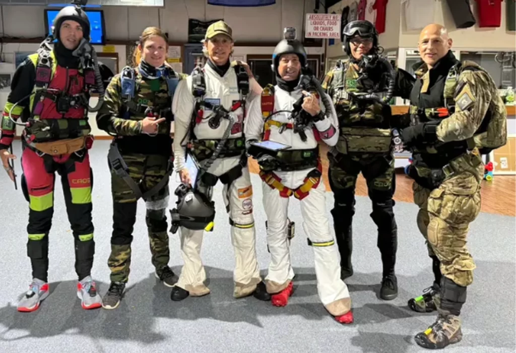 Dos paracaidistas argentinos rompieron el récord mundial con un salto desde la estratósfera