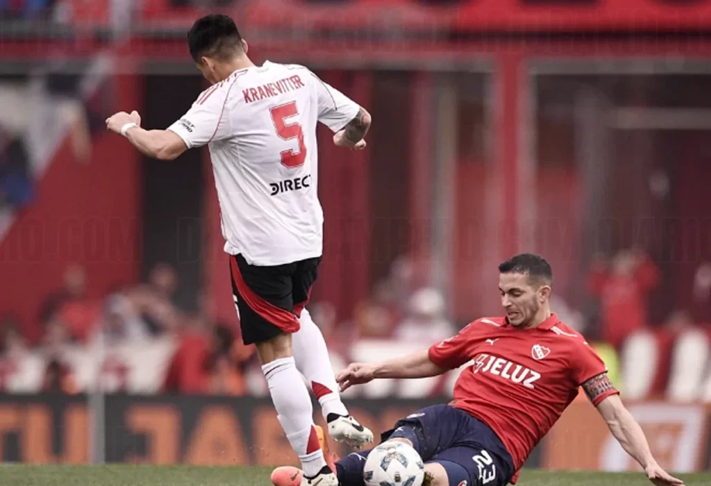 River Plate empató 0-0 con Independiente a pesar de jugar con un hombre más