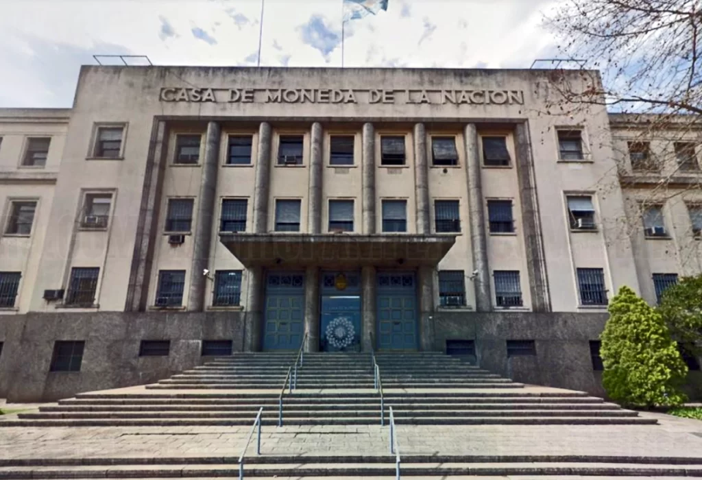 La motosierra de Milei apunta al cierre de la Casa de la Moneda