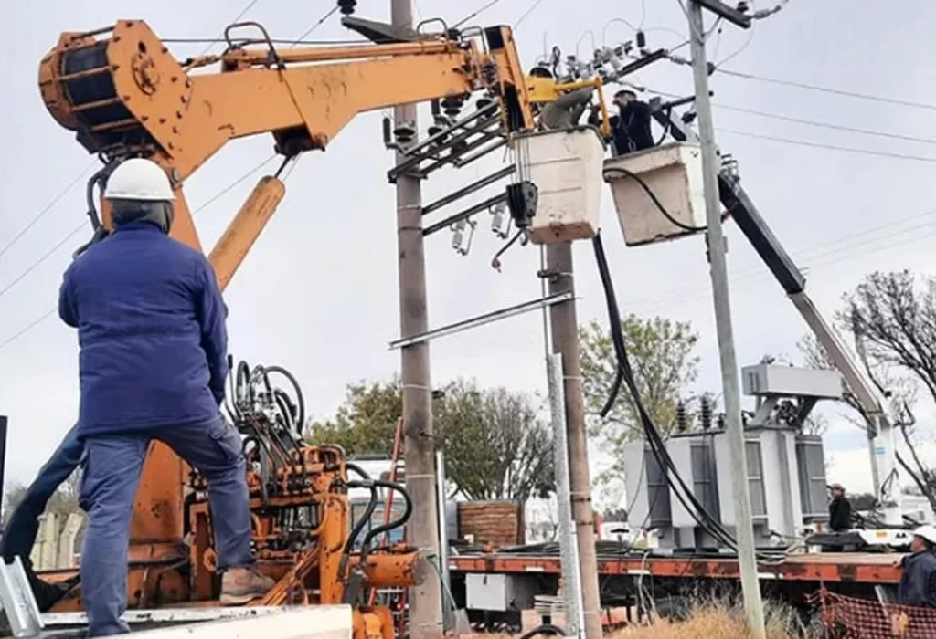 Anuncian cortes programados de energía en Monte Nievas y Metileo