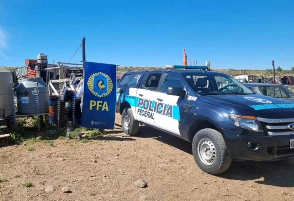 La Policía Federal Argentina Desarticuló Dos Desarmaderos de Automóviles en Neuquén
