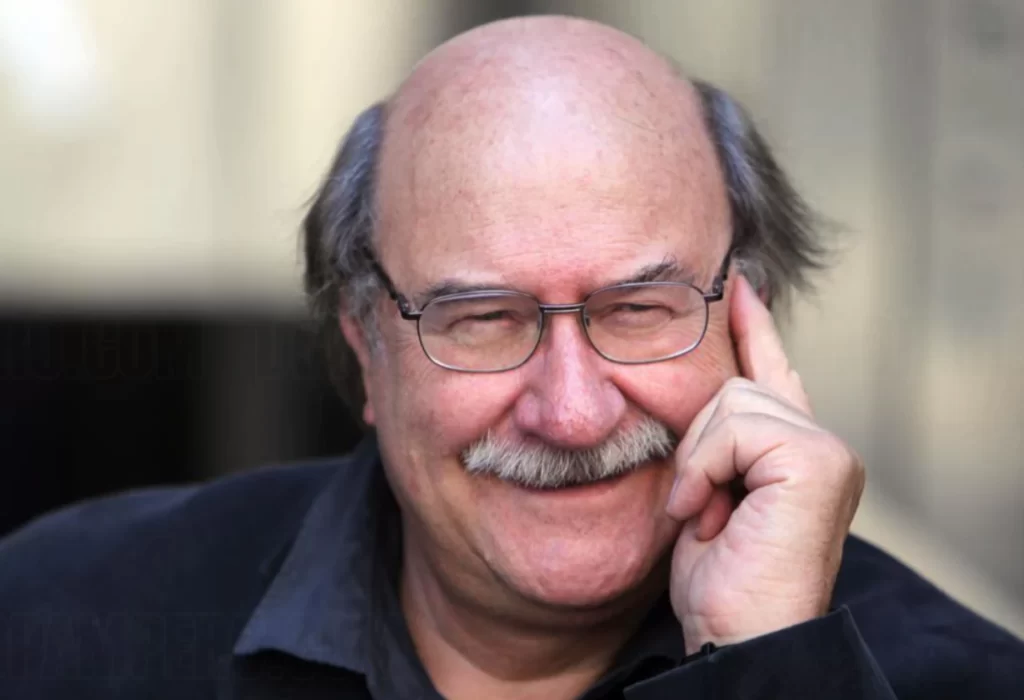 Fallece el aclamado autor chileno Antonio Skármeta a los 83 años