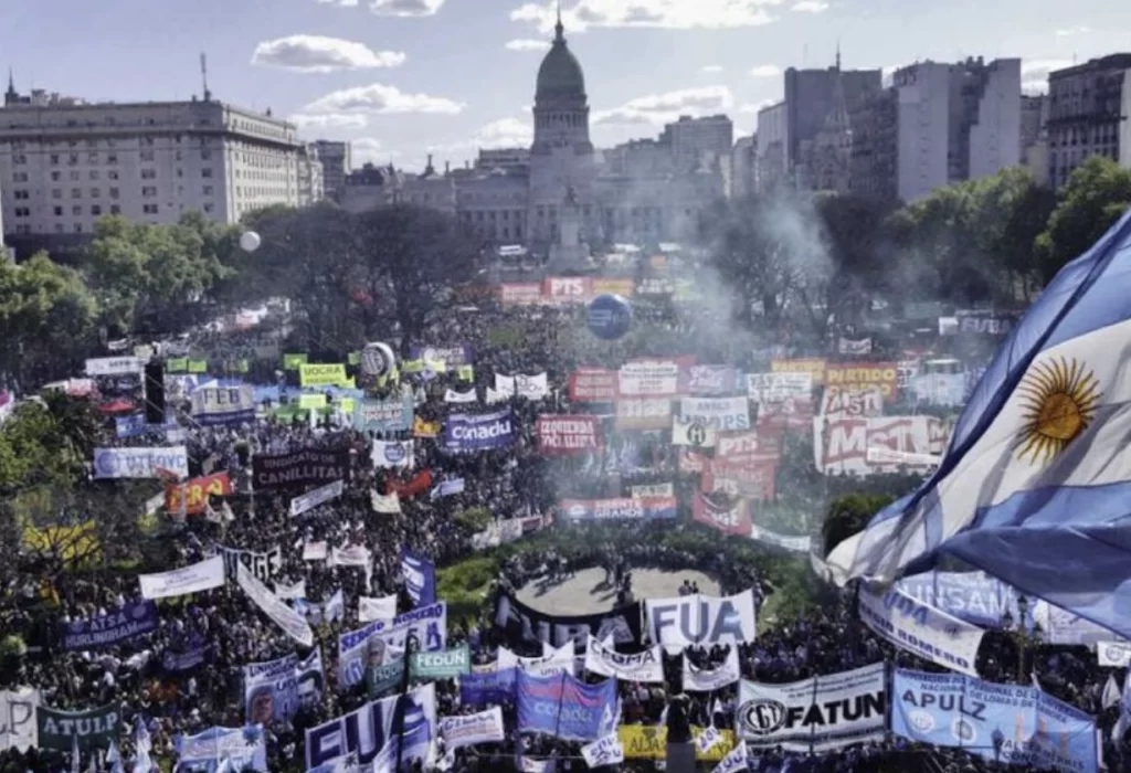 La Oposición Solicita Sesión Extraordinaria para Anular el Veto de Milei al Presupuesto Universitario