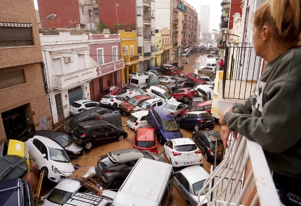 Inundaciones Sin Precedentes: Valencia Enfrenta su Peor Desastre