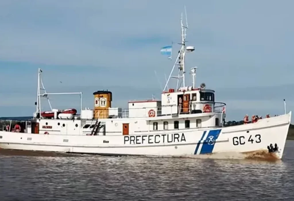 Hallan muerto a un hombre en un buque de la Prefectura Naval en Ingeniero White