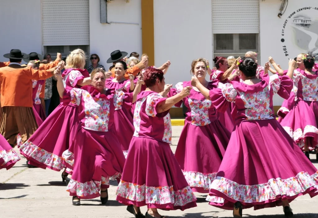 Emotiva celebración por el 110° aniversario del Gobernador Centeno