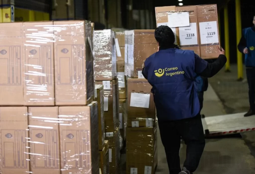 El Gobierno avanza con la desregulación del correo postal: incertidumbre en el escenario electoral
