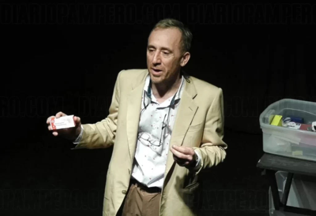Sebastián Buttafuoco emociona y divierte con su monólogo «Ensayo sobre el corazón»