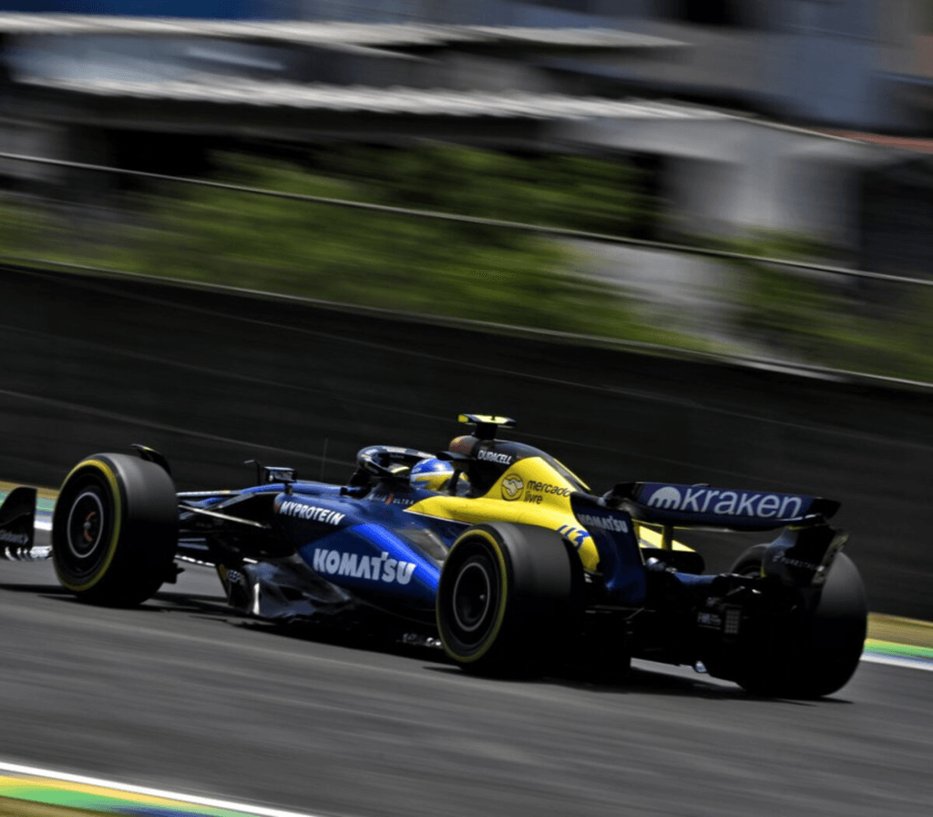 Franco Colapinto pelea hasta el final en la carrera Sprint de Interlagos y queda 12°