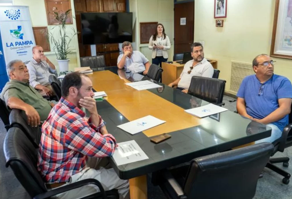 Productores de la región oeste continúan accediendo a créditos para proyectos productivos