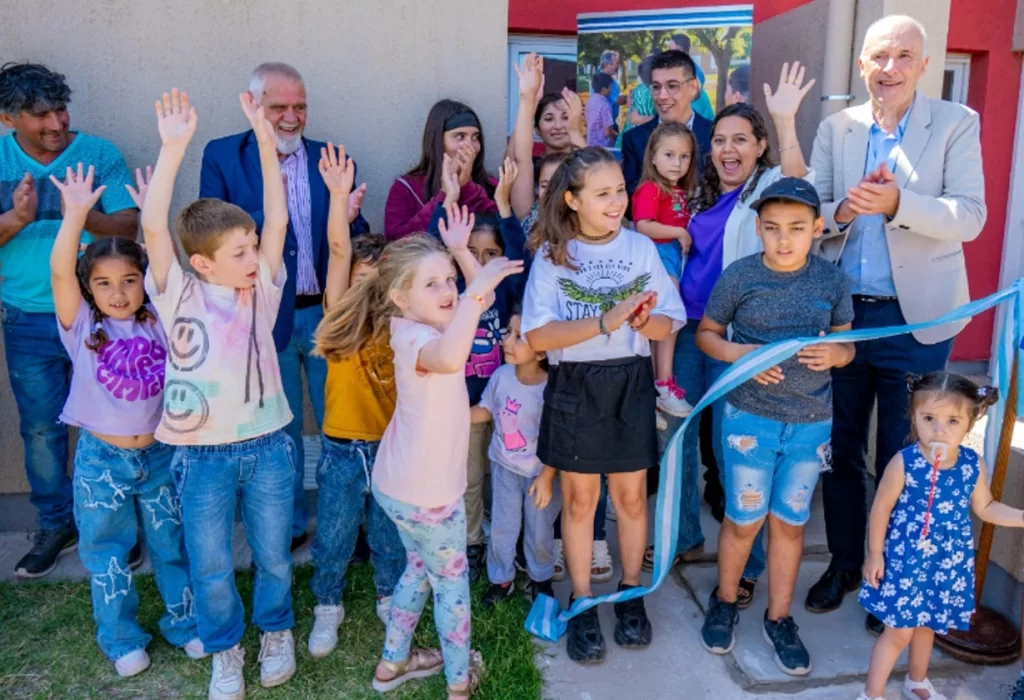 Diez familias reciben sus viviendas en Trenel: un paso hacia el sueño del hogar propio
