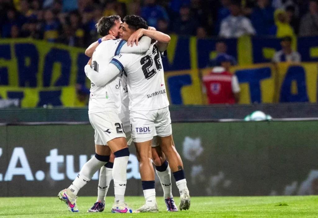 Vélez Sarsfield venció a Boca Juniors en un vibrante 4-3 y se clasifico a la final de la Copa Argentina 2024