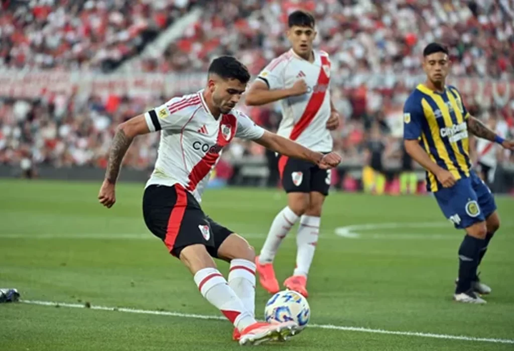 River Plate goleó a Rosario Central y aseguró su lugar en la Copa Libertadores 2025