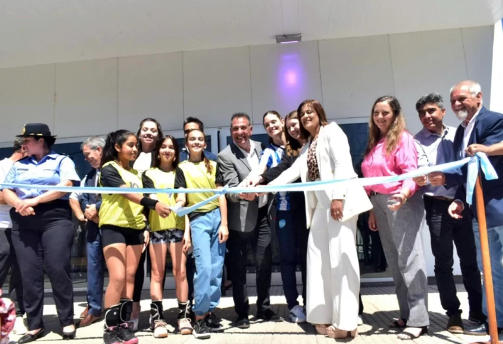 Inauguración de la Plaza Deportiva “Campeones del Mundo” en Uriburu