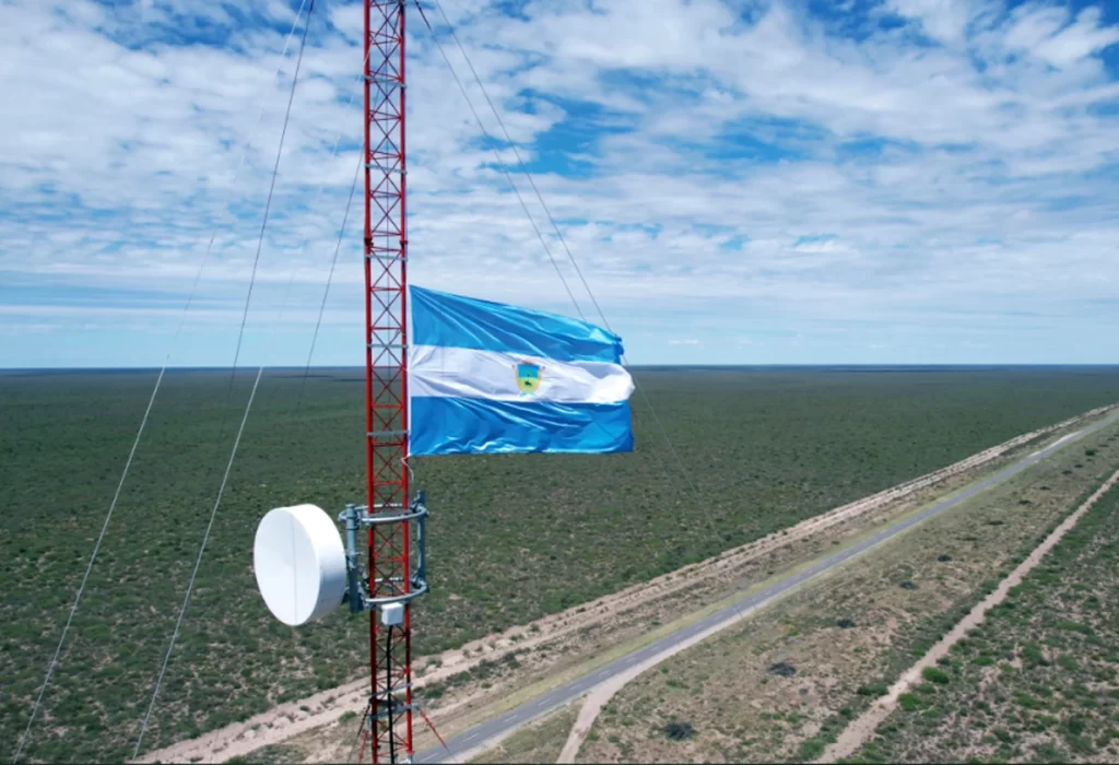 Empatel conecta a más de 7.300 hogares con fibra óptica y amplía su red