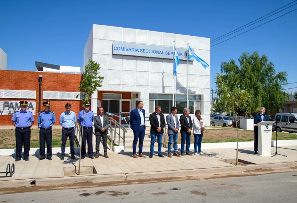 Ziliotto inauguró la Seccional Séptima en Santa Rosa