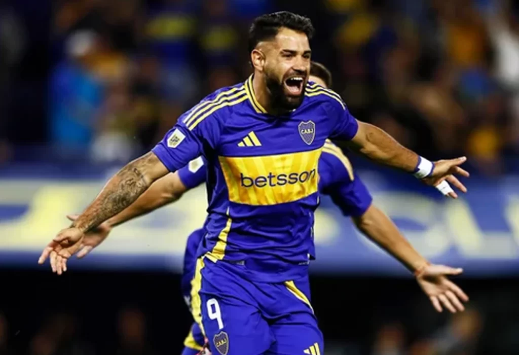 Boca superó a Gimnasia y mantiene viva la ilusión de la Libertadores