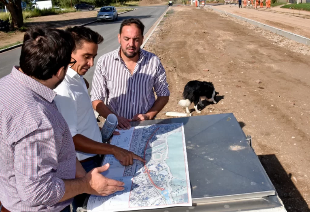Avanzan las obras de pavimentación en la calle Juana Azurduy