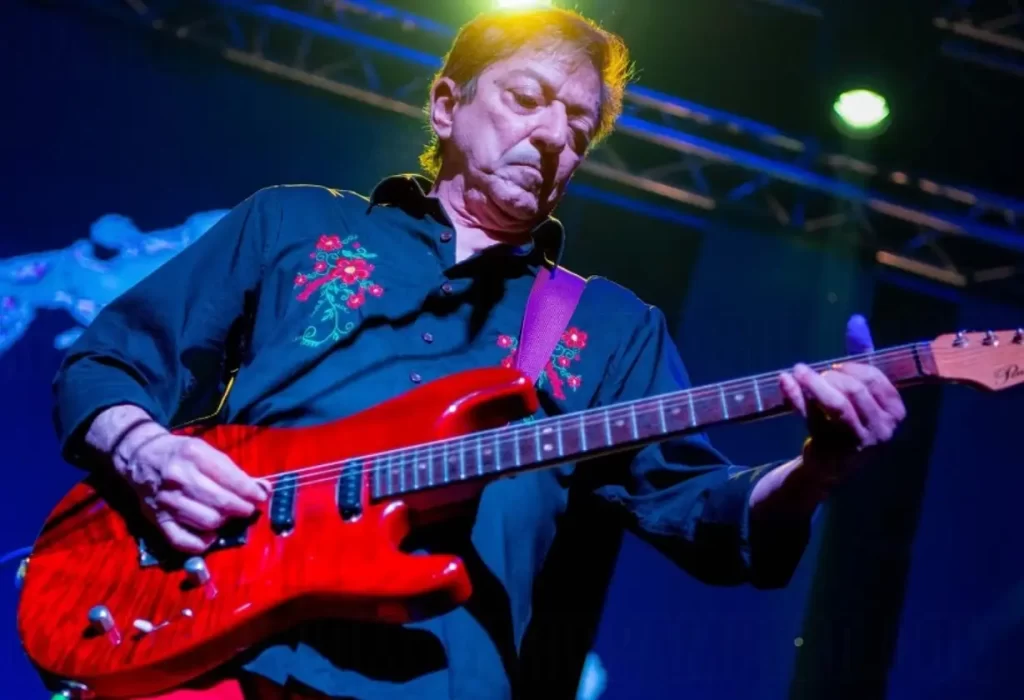 Investigan guitarrista de Virus, por la muerte de su pareja
