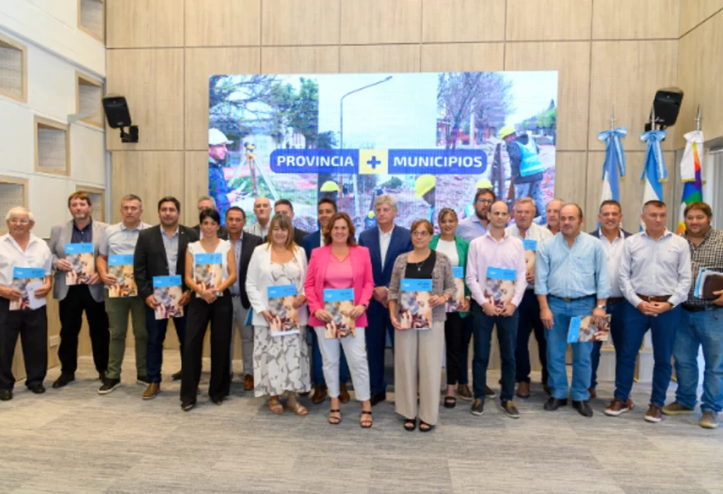 Ziliotto firmó convenios para obras de agua y saneamiento por $914 millones